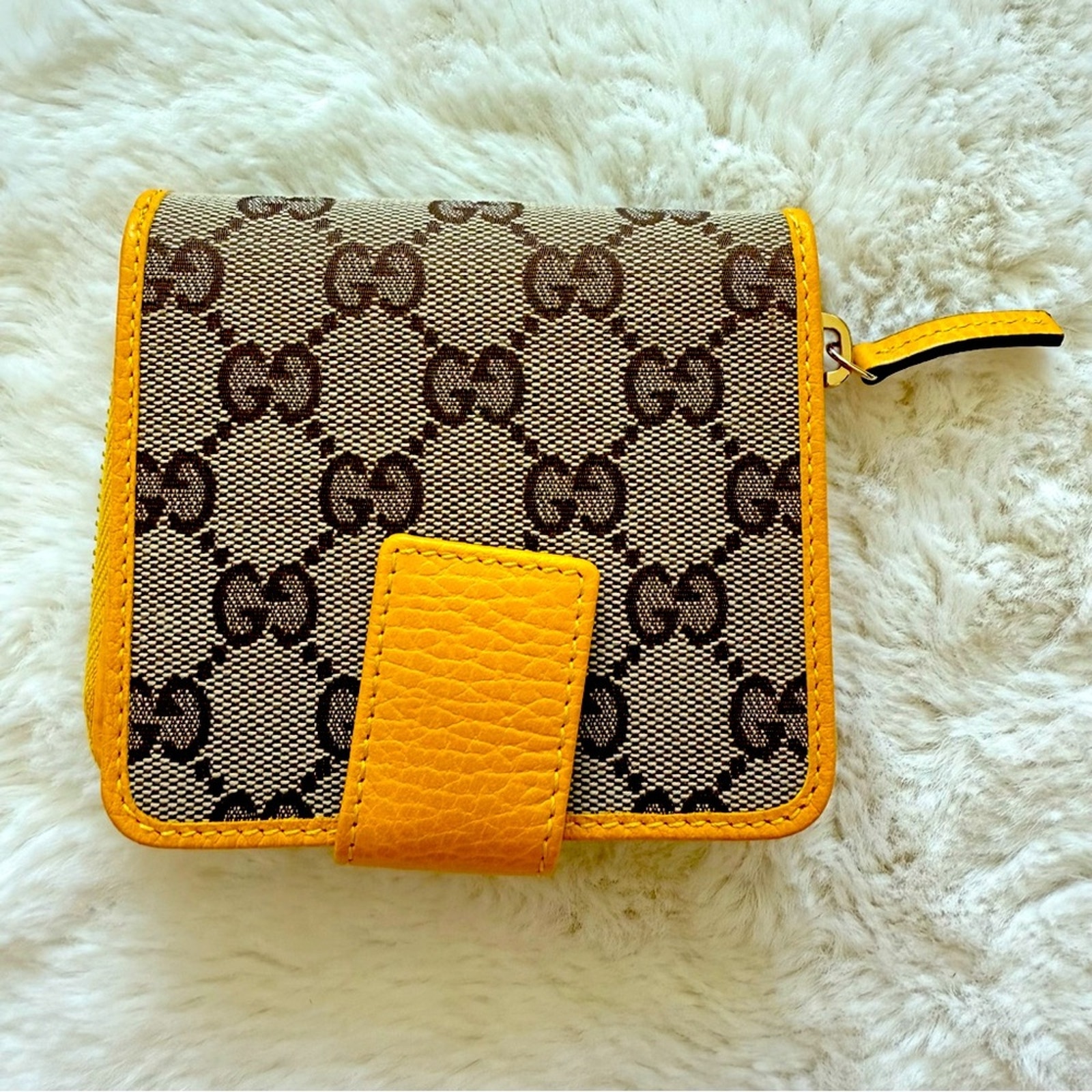 Nwt Gucci Unisex Wallet With Zipper Authentic